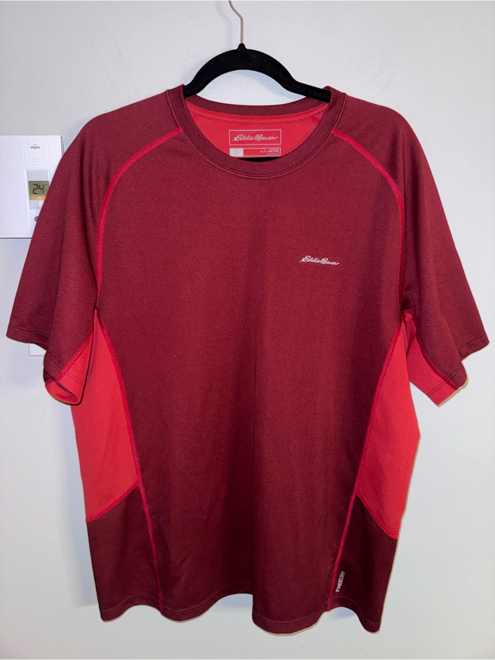 Eddie Bauer Men's Short Sleeve Crew Tee in Burgundy with Red Panels